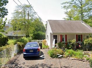 74 Holly Dr, Waretown, NJ 08758