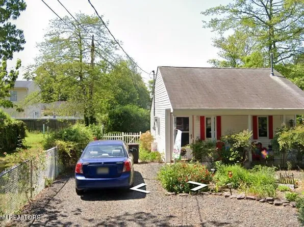 74 Holly Dr, Waretown, NJ 08758