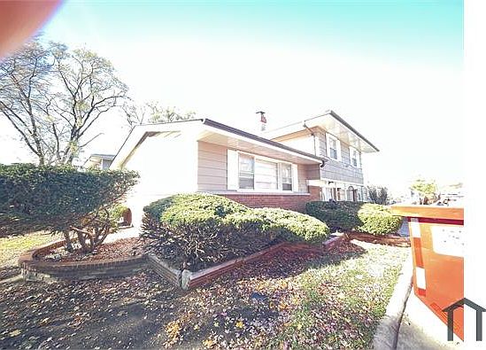 5th image of 950 W 114th Pl