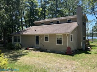 270 River Road Cir, Saluda, VA 23149
