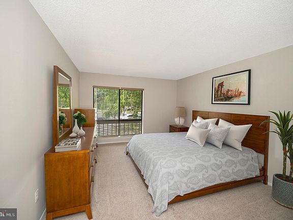 3rd image of 3805 Laramie Pl APT G