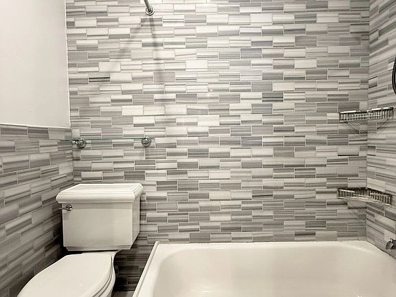 3rd image of 493 2nd Ave APT 3