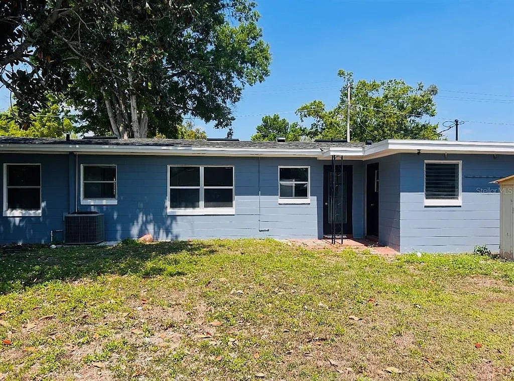 3 bed, 2.0 bath, 1336 sqft, $1,775 — Photo 3