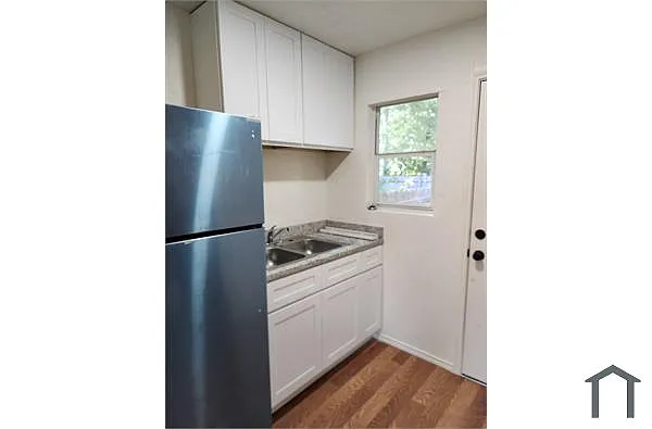 Building Photo - 4607 Wahoo St #101
