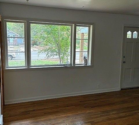 5th image of 506 Locust St