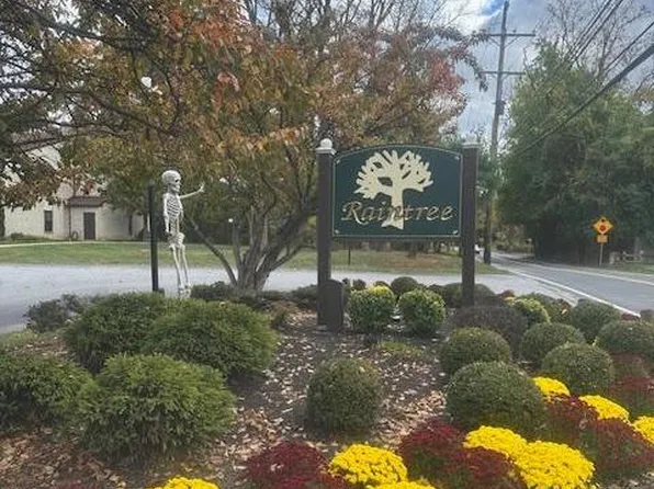 903 Raintree Ln #903, Malvern, PA 19355