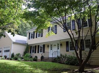 159 E Rocks Rd, Norwalk, CT 06851