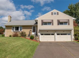 60 Timber Hill Rd, Cromwell, CT 06416