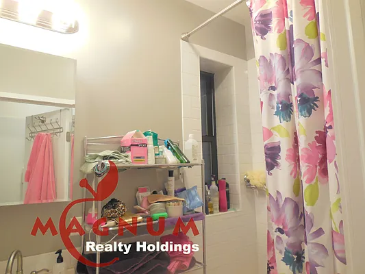 Rented by Magnum Realty Holdings, LLC | media 21