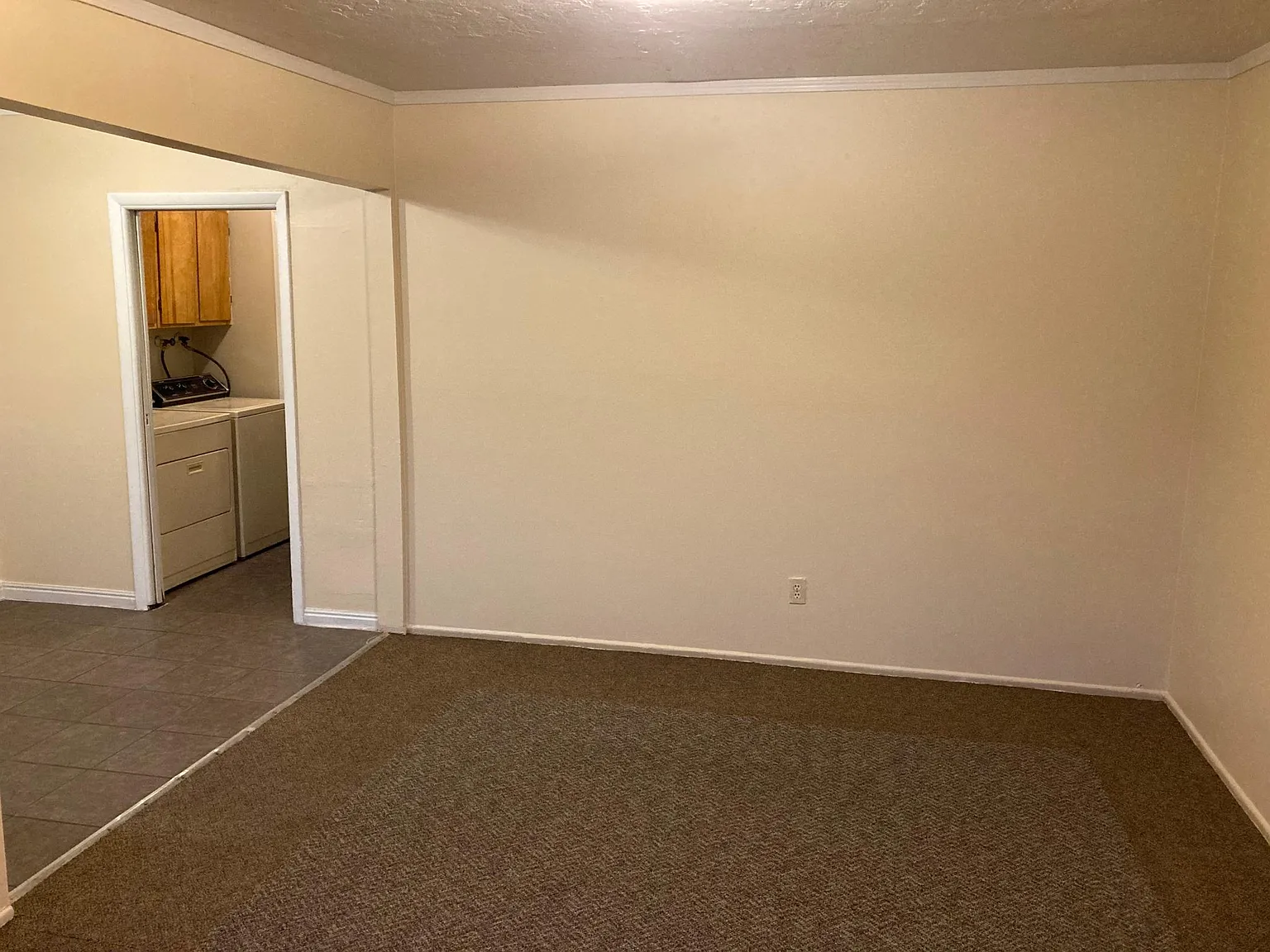204 E Browning Ave — Photo 4