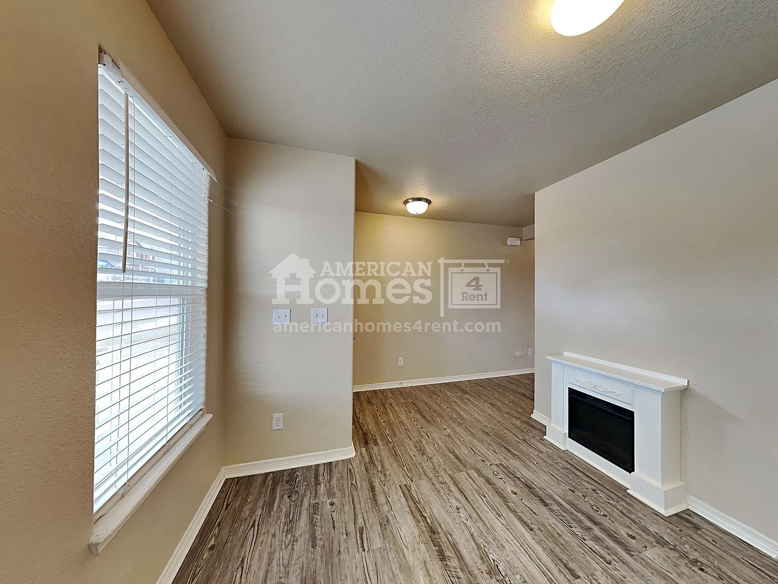 3 bed, 2.5 bath, 1994 sqft, $2,550 — Photo 4