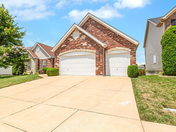3rd image of 6543 Devonhurst Dr