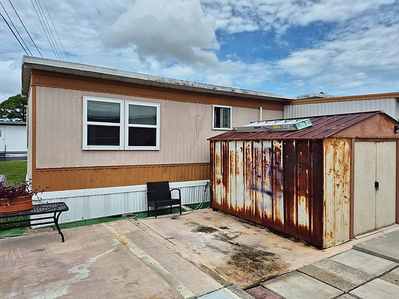 4th image of 3326 3rd Ave
