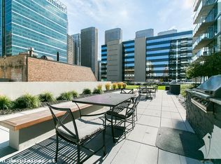 127 N Desplaines St #413, Chicago, IL 60661