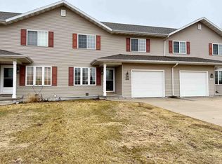 341 Mary Lee Dr, Fond Du Lac, WI 54935