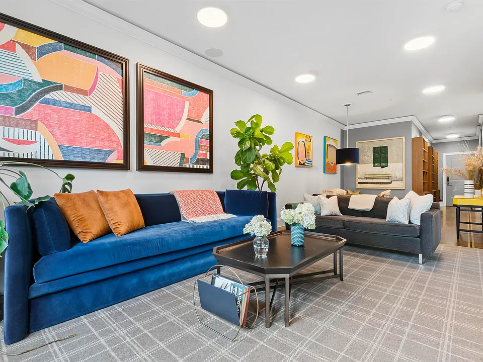 231 1st St #3B