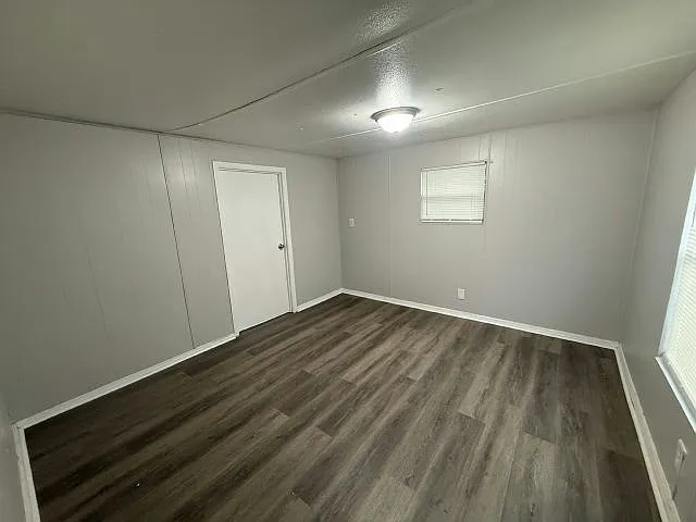 2850 New Tampa Hwy #17 — Photo 4