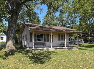 1000 W 590 S, Wolcottville, IN