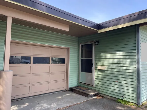 3943 Merrill Dr, Anchorage, AK 99517