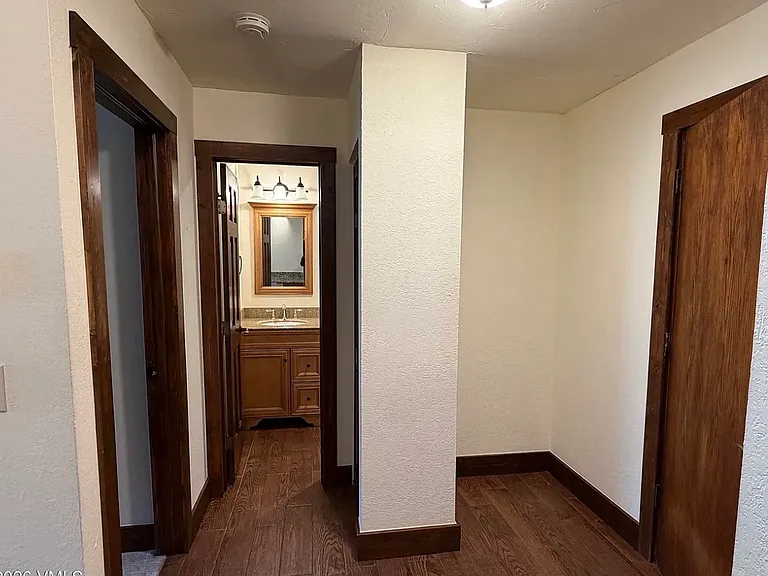 811 W Beaver Creek Blvd #D4 — Photo 5