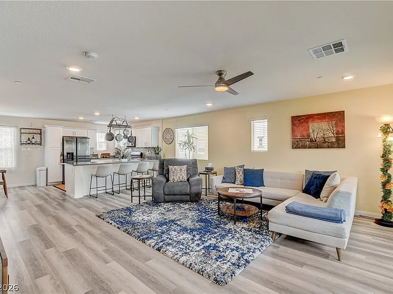 3715 Brilliant Sunset St — Photo 4