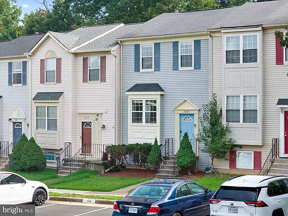 3rd image of 7559 Kimberton Ct