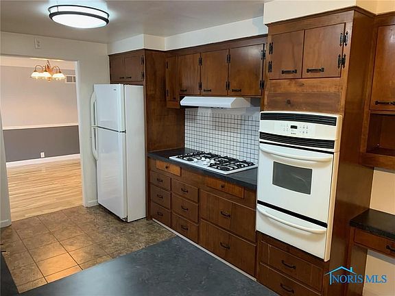 5th image of 703 Avenue A