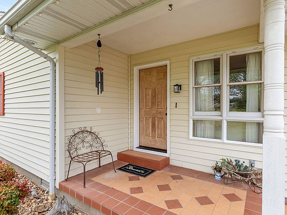 3rd image of 333 Bingham Road