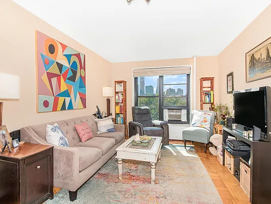 Sold by Pantiga Group | media 2