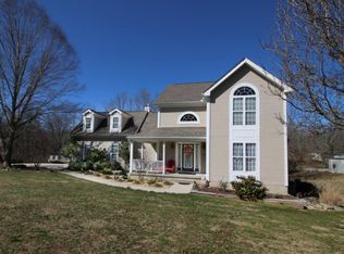 393 Pine Grove Rd, Crossville, TN 38571