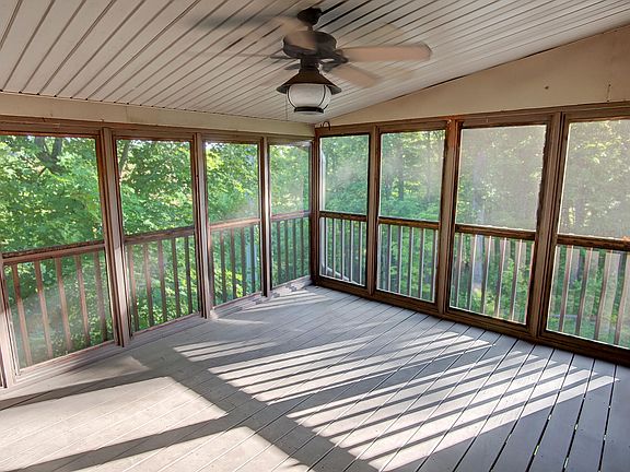 4th image of 3125 Sussex Ct