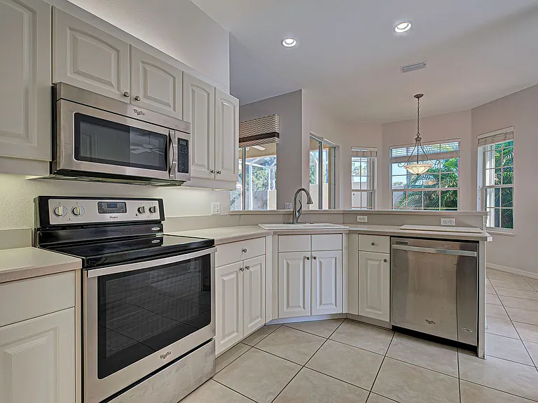 910 Bramley Ct #6 — Photo 11