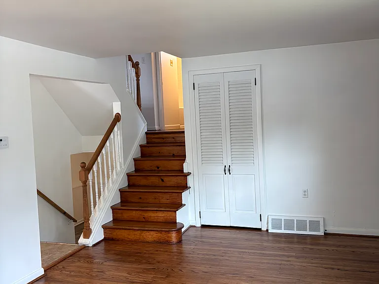 4 Craig Pl — Photo 9