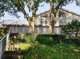 241 W Flint Hills Dr, Alma, KS 66401