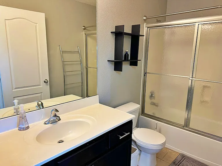 2406 Treviso Dr SE — Photo 15