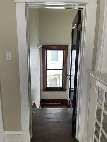 556 Mercer St — Photo 9