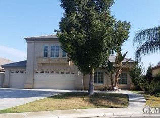 9906 Cobblestone Ave, Bakersfield, CA 93311