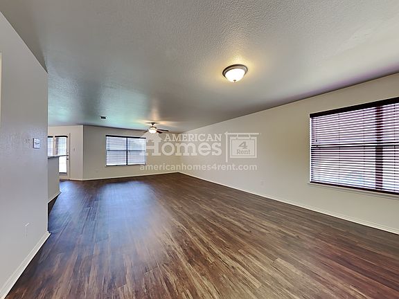 3rd image of 3921 Polar Brook Dr
