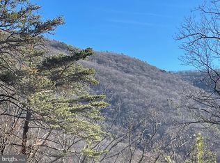 57 Skylark Ln, Great Cacapon, WV 25422