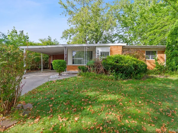 14530 Leslie Ave, Oak Park, MI 48237