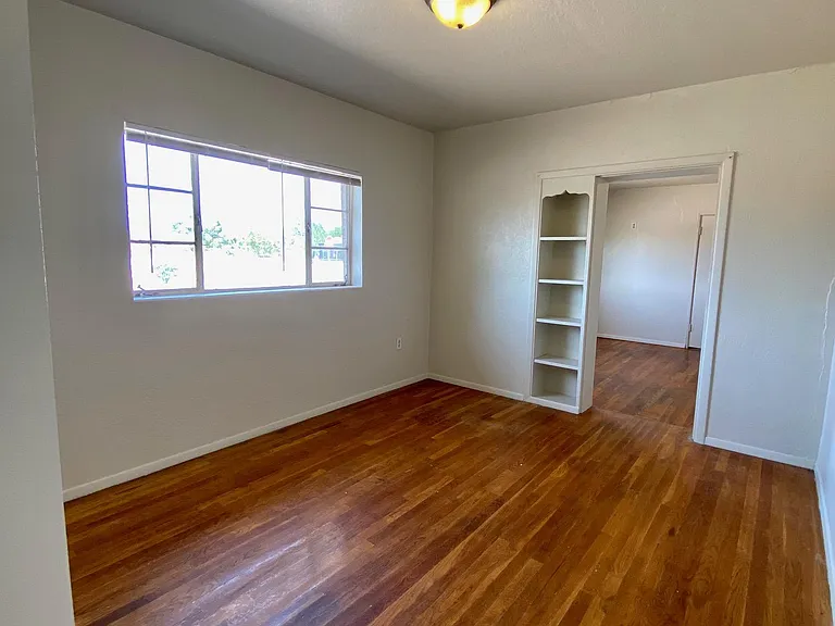 827 N San Pedro St — Photo 19