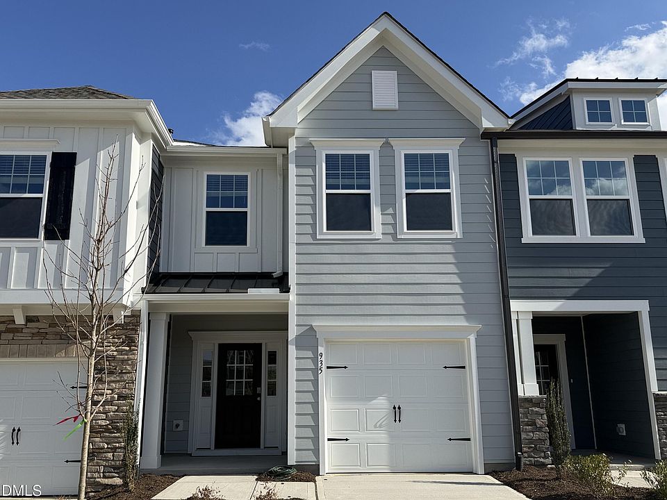 1st image of 935 Kensley Grove Ln