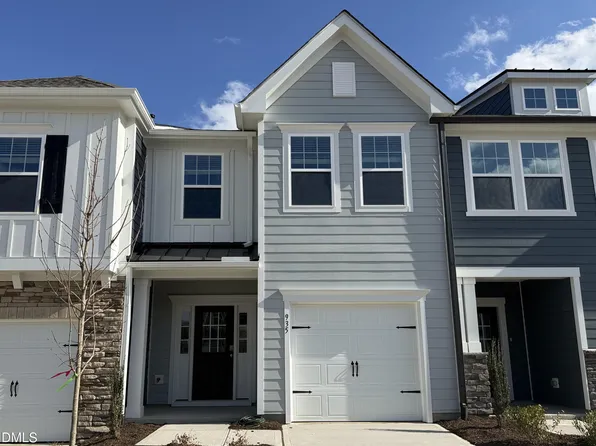 935 Kensley Grove Ln, Fuquay Varina, NC 27526