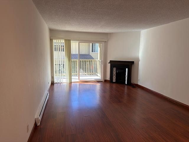 1st image of 391 Mandarin Dr APT 103