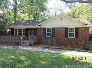 1814 Starbrook Dr, Charlotte, NC 28210