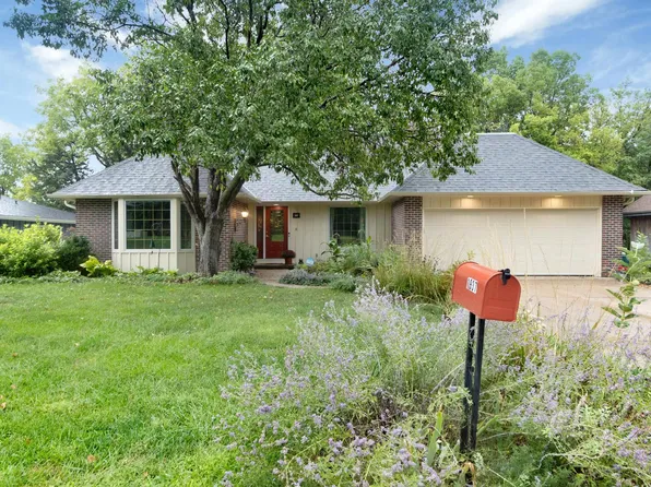 1937 Bluestem Ter, Manhattan, KS 66502