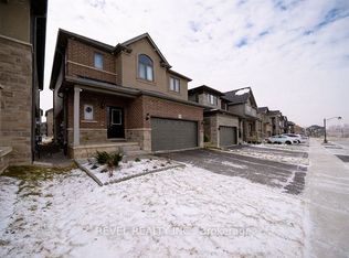 31 Mair Ave, Brantford, ON N3T0T2