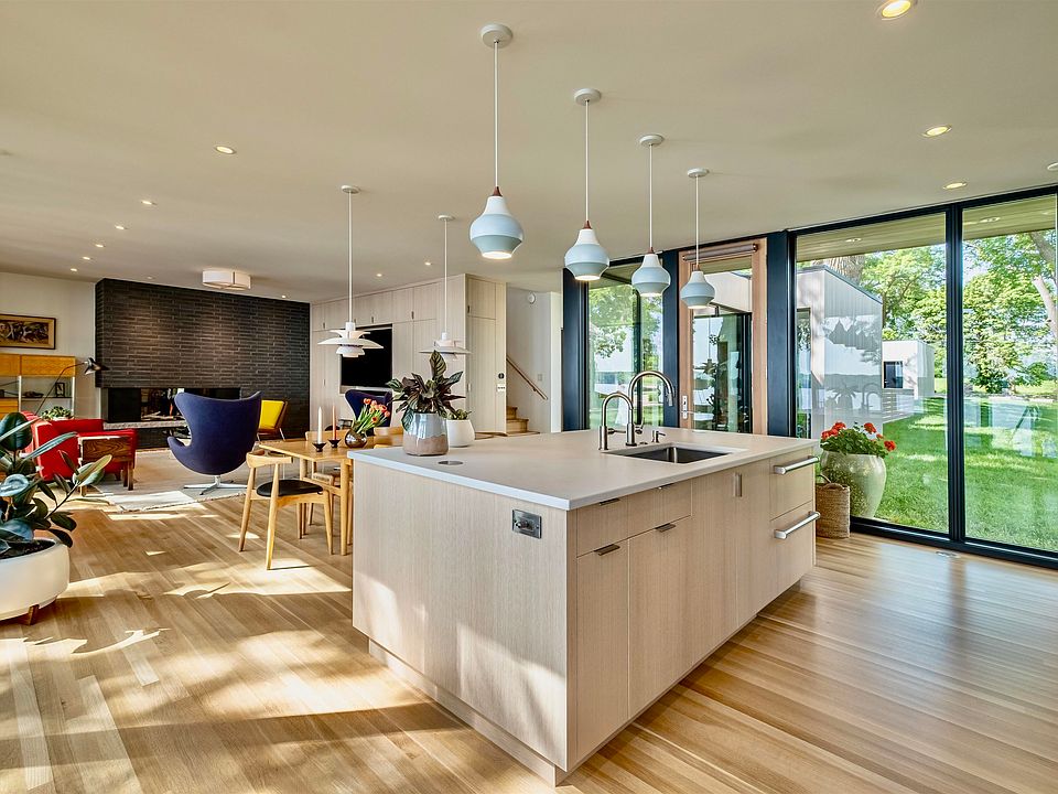 2824 Manhattan Blvd, Wahpeton, IA 51360 Zillow