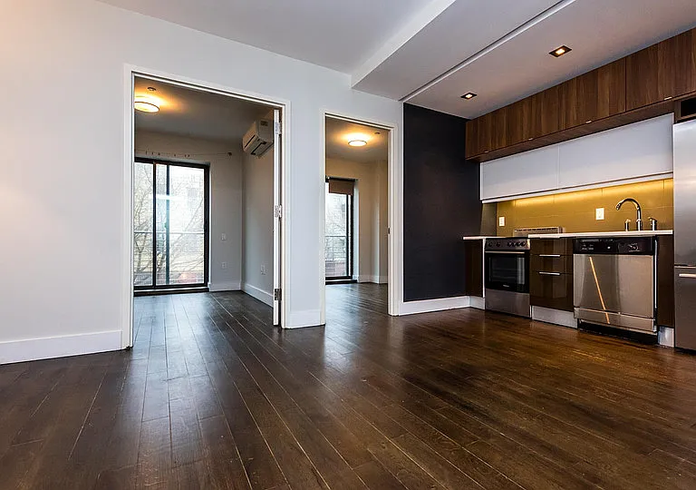 146 Meserole St #2F — Photo 2