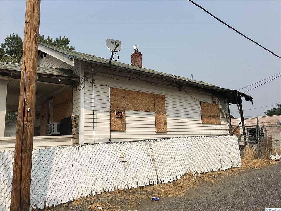 2nd image of 115 N 7th Ave